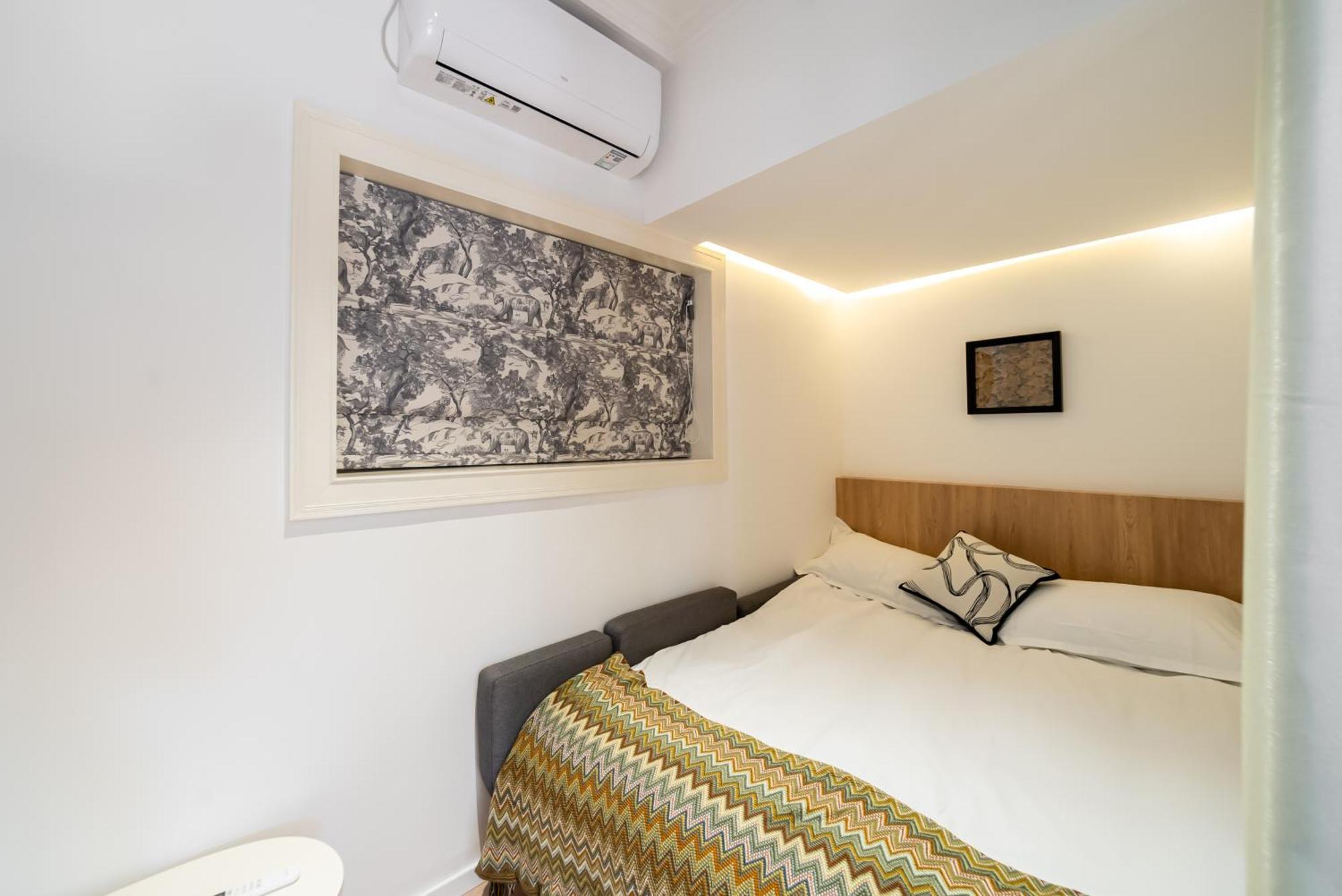 Downtown Yi Du - Near Jing'an Temple Subway 200 Meters And Shopping Mall Apartment *