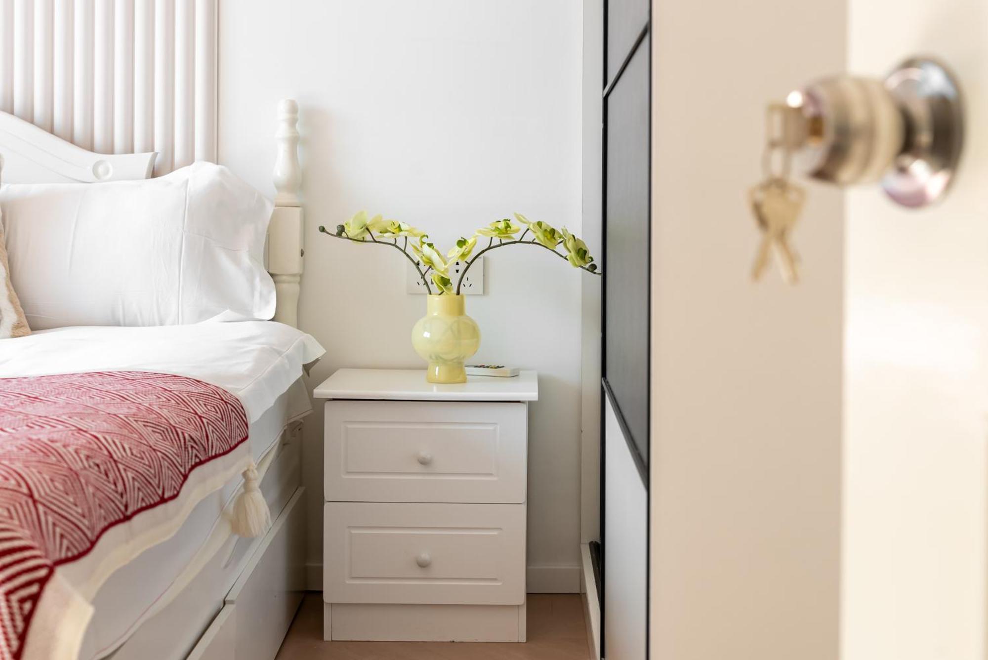 Downtown Yi Du - Near Jing'an Temple Subway 200 Meters And Shopping Mall Apartment Shanghai